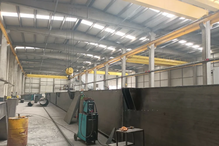 endustriyel-vinc-uretim-hatti~1