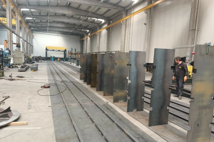 fabrikada-vinc-imalati~1